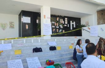 Estudiantes de ADEUS se suman huelga de hambre por estancias infantiles