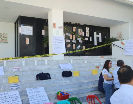 Estudiantes de ADEUS se suman huelga de hambre por estancias infantiles
