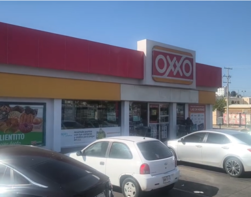 En Sonora, bombero acusa discriminación de tienda de conveniencia; le niegan servicio por llegar ‘sudado y sucio’