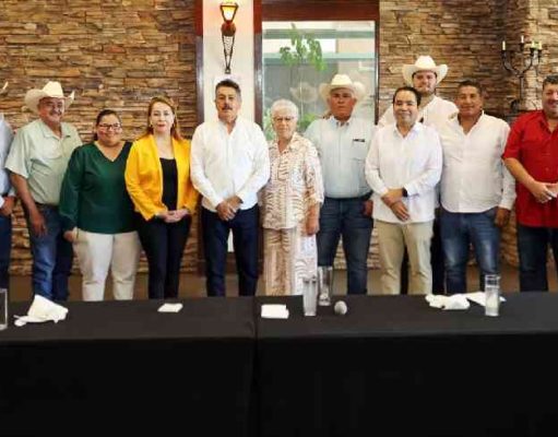 “La fuerza de Sonora está en su gente”: Javier Lamarque al escuchar a mujeres trabajadoras y presidentes municipales de la sierra