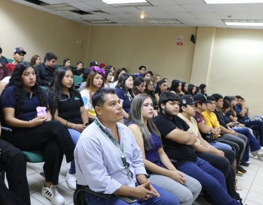UTS acerca a jóvenes a las herramientas que marcarán el futuro laboral