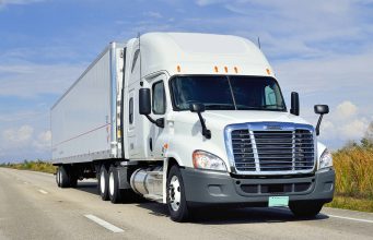En Sonora, más de 80 empresas transportistas se suman a paro nacional de autotransporte de carga